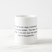 Schwarze Schafe, nicht der Wolf Kaffeetasse (Mittel)