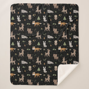 Schwarze schlafende kleine Waldtiere Sherpadecke