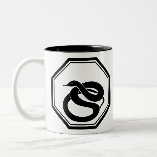 Schwarze Schlange Zweifarbige Tasse (Links)