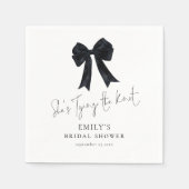 Schwarze Schleife, die den Knoten knüpft, Brause P Serviette (Vorderseite)