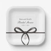 Schwarze Schleife mit Perle im Old-Money-Stil, Bra Pappteller (Vorderseite)