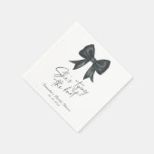 Schwarze Schleife Sie heiratet Brautparty Serviette (Ecke)