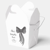 Schwarze Schleife: Sie knüpft den Knoten - Brautpa Geschenkschachtel (Geöffnet)