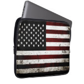 Schwarze Schmutz-amerikanische Flagge Laptopschutzhülle (Vorne Rechts)