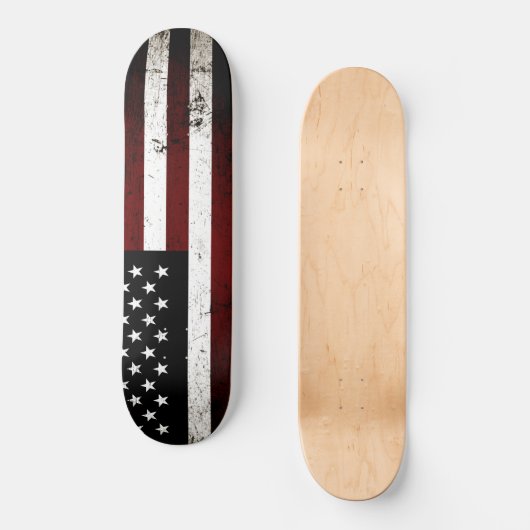 Schwarze Schmutz-amerikanische Flagge Skateboard (Vorderseite)