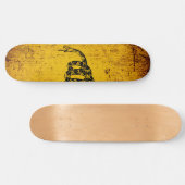 Schwarze Schmutz-Gadsden-Flagge Skateboard (Horizontal)