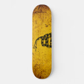Schwarze Schmutz-Gadsden-Flagge Skateboard (Vorderseite)