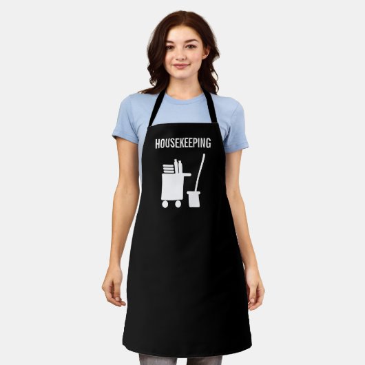 Schwarze Schürze für die Reinigung (Getragen)