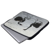 Schwarze Schwäne grüßen einander Laptopschutzhülle (Vorne Knopf)