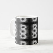 Schwarze Shibori Muster Gefärbte Krawatte Art Kaffeetasse (Vorderseite Links)