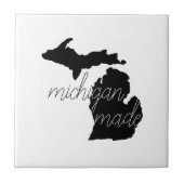 Schwarze Silhouette mit Michigan Made Typografy Fliese (Vorderseite)