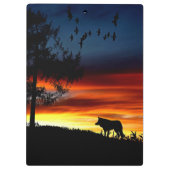 Schwarze Silhouette von Wolf, Vögeln und Baum im S Klemmbrett (Rückseite)