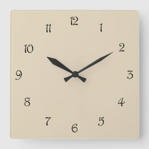 Schwarze Skriptnummern auf beige scharf Quadratische Wanduhr