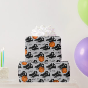 Schwarze Sneaker mit Basketball Geschenkpapier