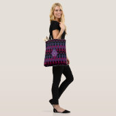 Schwarze Spacecrafts und Arrow Monogram Muster Tasche (Am Model)