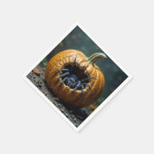 Schwarze Spinne krabbeln aus einem Kürbis Serviette (Ecke)