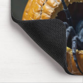 Schwarze Spinne krabbeln aus Kürbis Mousepad (Ecke)