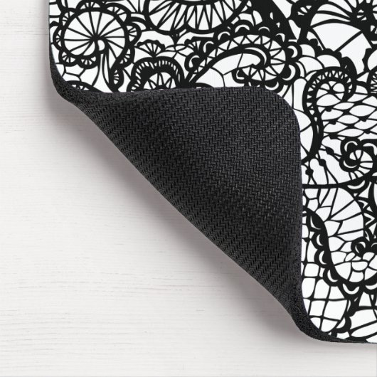 Schwarze Spitze auf Weiß Mousepad (Ecke)