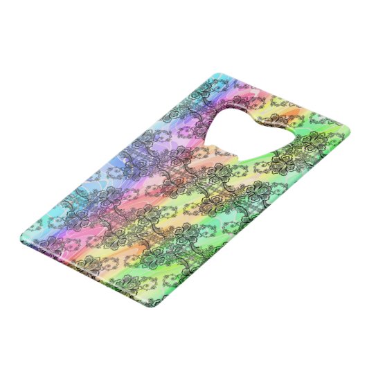 Schwarze Spitze über dem Rainbow Kreditkarten Flaschenöffner (Rückseite Schrägansicht)