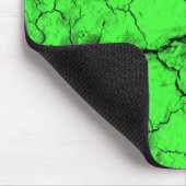 Schwarze Sprünge auf grüner Mausunterlage Mousepad (Ecke)