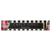 Schwarze Streifen und Namensplakette (Vorderseite)