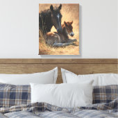 Schwarze Stute mit Fohlen, rustikale Malerei Leinwanddruck (Insitu (Schlafzimmer))