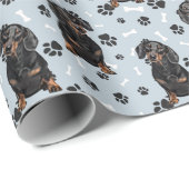 Schwarze Tan Dackel Dog Paw Print Pattern Geschenkpapier (Rolleneckpunkt)