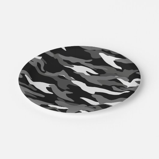 Schwarze Tarnung Pappteller (Schrägansicht)