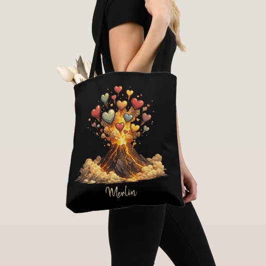 Schwarze Tasche mit individuellem Namen Volcano He (Von Nahem)