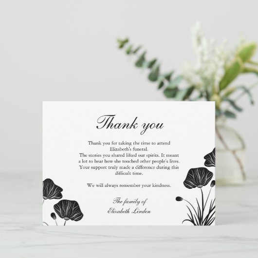 Schwarze u. weiße Mohnblumen-Begräbnis danken Dankeskarte (Stehend Vorderseite)