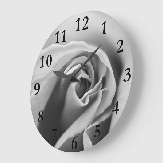 Schwarze u. weiße Rose Große Wanduhr (Winkel)