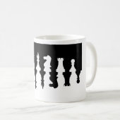 Schwarze u. weiße Schach-Stücke Kaffeetasse (VorderseiteRechts)