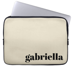 Schwarze und beige fette Typografie personalisiert Laptopschutzhülle