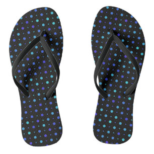 Schwarze und blaue Punkte Badesandalen