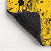 Schwarze und gelbe Farbspritzer Mousepad (Ecke)