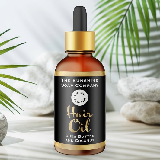 Schwarze und goldene Flaschen mit Logo