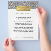 Schwarze und goldene Imitate Zickzack Muster beleg Flyer (Hand)