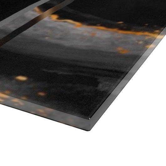 Schwarze und goldmarmorierte, frisch gezogene Häus Schneidebrett (Ecke)