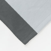 Schwarze und graue Punkte und Linien Fleecedecke (Ecke)