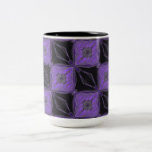 Schwarze und Lila Abstrakte Diamanten Tasse (Mittel)