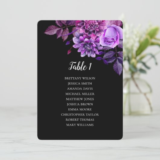 Schwarze und lila Hochzeitssitzkarte. Tabellenplan Einladung (Stehend Vorderseite)