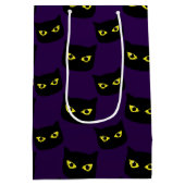 Schwarze und lila Katzengelbe Augen Halloween-Must Mittlere Geschenktüte (Rückseite)
