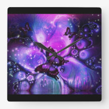 Schwarze und Lila Schmetterlingsuhr