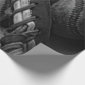 Schwarze und weiße Baseballs und Handschuhe Geschenkpapier (Ecke)