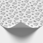 Schwarze und weiße Bäume Schneeflocken Weihnachten Geschenkpapier (Ecke)