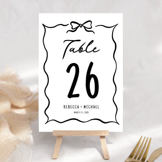 Schwarze und weiße handgezeichnete Bogen-Hochzeit Tischnummer