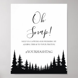 Schwarze und weiße Pinienbäume Winterhochzeit Poster