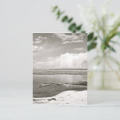 SCHWARZE UND WEISSE SEEANSICHT POSTKARTE (Stehend Vorderseite)