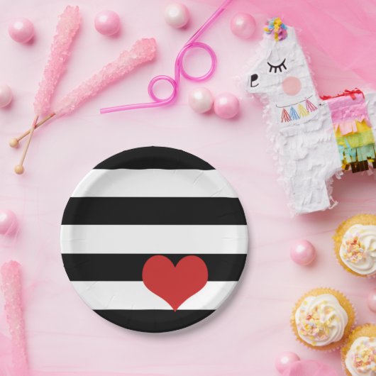Schwarze und weiße Streifen mit rotem Herzen Pappteller (Party)