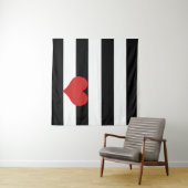 Schwarze und weiße Streifen mit rotem Herzen Wandteppich (Beispiel (Horizontal))